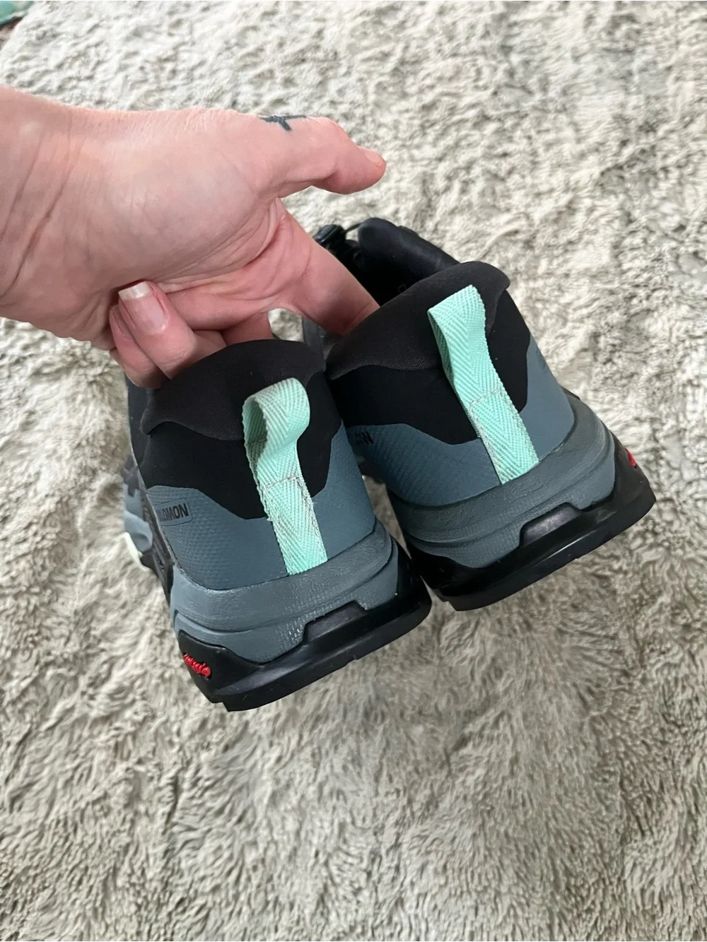 Salomon Woman’s X Ultra GTX Hiking Sneakers